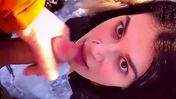 Risky sucking a stranger in a public park and swallowing hot cum