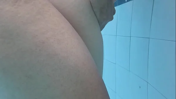 SEXO EN LA PISCINA PUBLICA CON MI NOVIA SEXY DE COÑO ESTRECHO