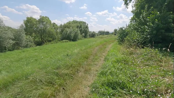 married couple enjoyed a quickie outdoors in the grass