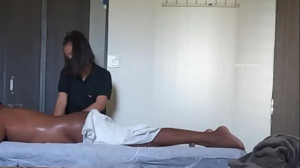 Jerking dick and flashing while taking body massage from a cute girl