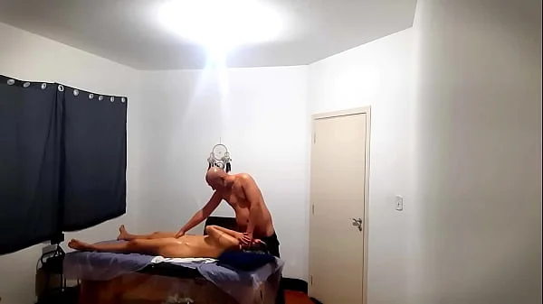 She went to get a massage but was surprised by the therapist who ejaculated in her