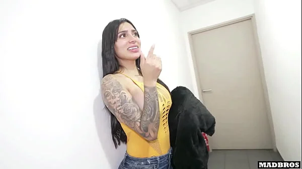 A Very Hot Colombian Girl Fucked In A Laundromat And In The Toilets !!!