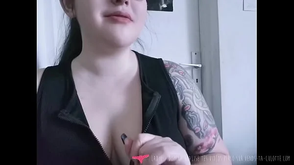 Vends-ta-culotte - Dominatrice française sexy se moque de ta petite bite ridicule pour losers - LadyL - Domina