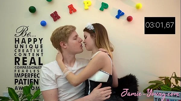 10 Minutes Make Out Challenge!! Jamie Young