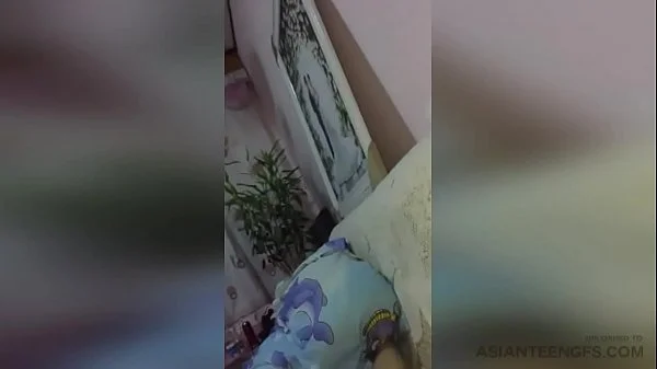 (Amateur) Real Chinese girlfriend is having sex in her lover's house