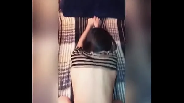 FOLLANDO DURO a Jovencita MEXICANA en la PRIMERA Cita, Después de unas Copas se DEJA GRABAR y COGER ! Le Gusta que le Jalen el PELO y le den NALGADAS! Sexo Casero Real!