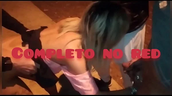 Na volta da balada fiz um Gangbang na praça. https://izabelapimenta.com/