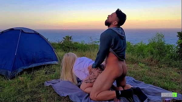 Sexo Arriscado Casal Amador real fodendo em acampamento - Sexdoll 520